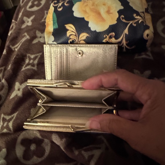 New York & Company Navy Floral Cosmetic Bag with Gold Details - Picture 6 of 11